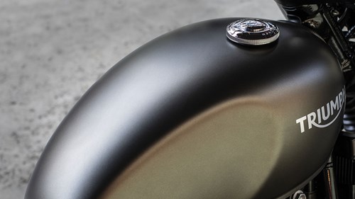 Speed Twin 900