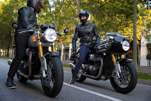 Thruxton RS